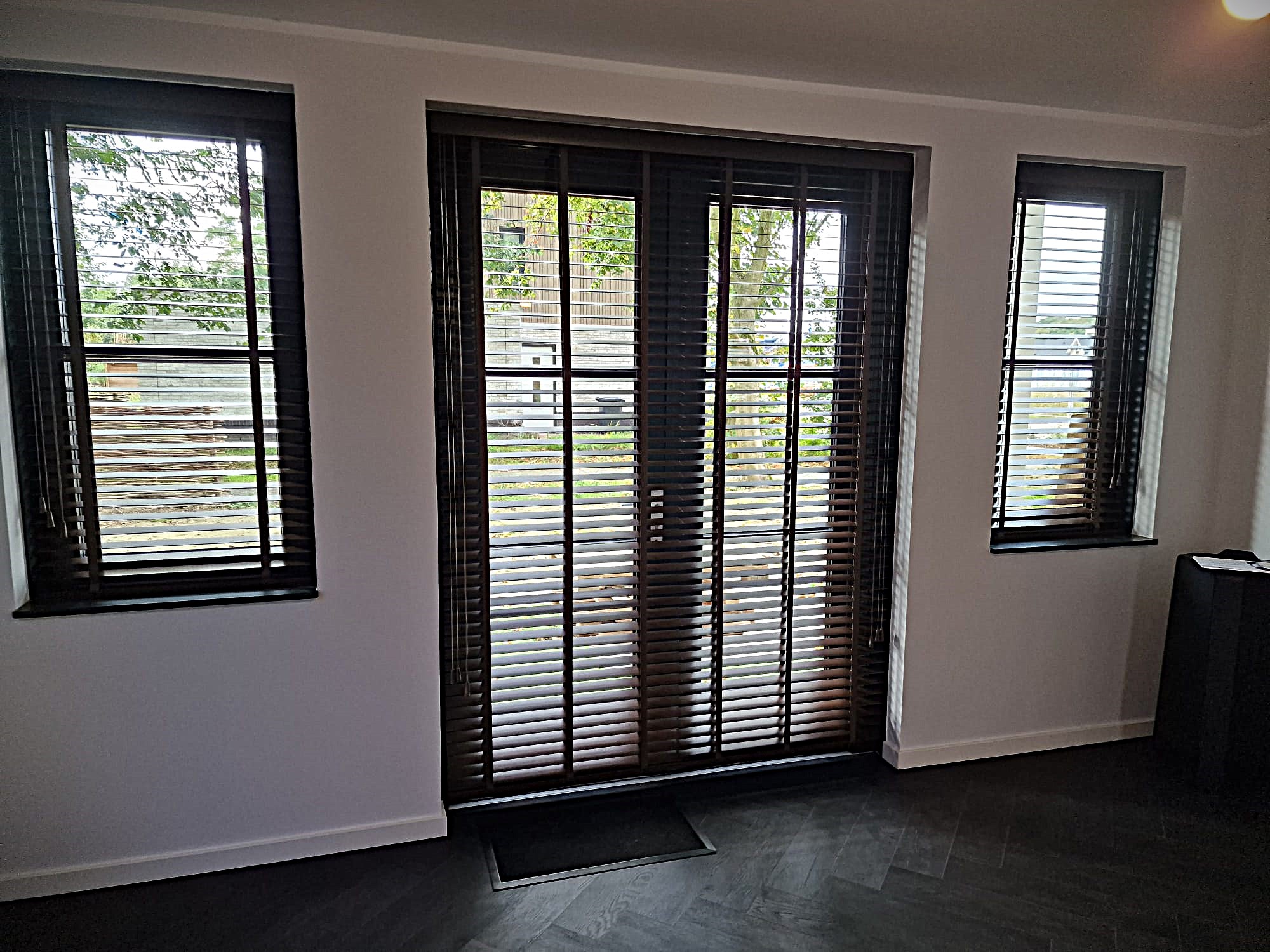 żaluzje drewniane omegga